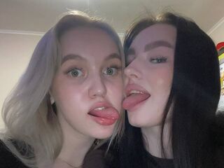 OdelynAndAnnis's Blonde live cam girls Profile Image